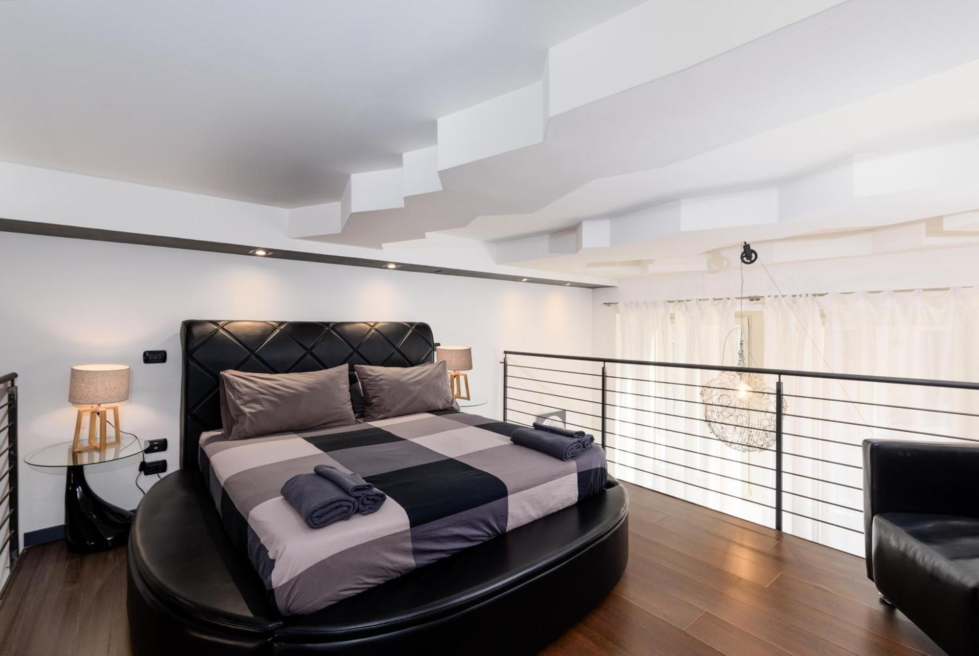 Moderno Loft A 150mt Dalla Metro 